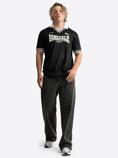 Unisex Jersey FOOTDEE LONSDALE Black On Model 2